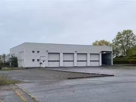 location local d’activités saint doulchard 18230 630m²