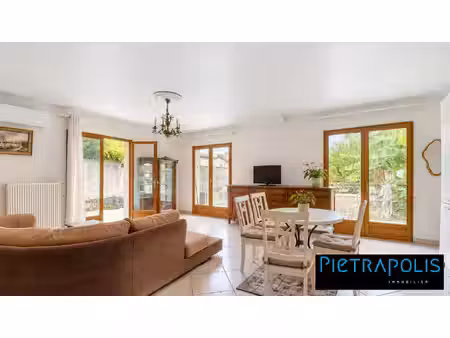 beynost centre – plain-pied 3 chambres avec jardin au calme