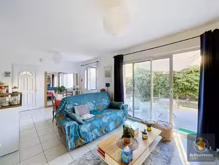 vente maison 4 pièces 77 m2 à sainte-eulalie-en-born