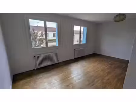 location maison 2 pièces 65.33 m² à poitiers (86000)  765 €