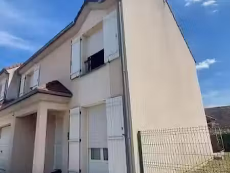 location maison 4 pièces 93 m² à solers (77111)  1 300 €