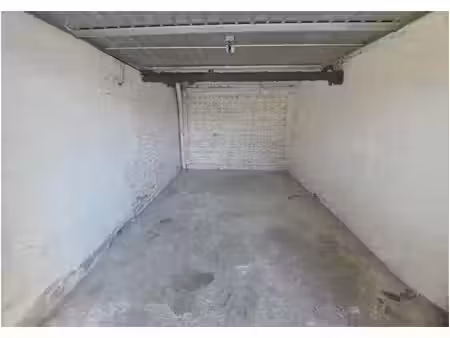 location parking à ales (30100)  75 €