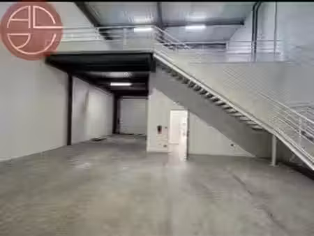 location locaux professionnels 1 pièce 966 m² à mondouzil (31850)  9 096 €