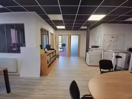 local professionnel à vendre challans 5 pièce(s) 86m2 175 360€