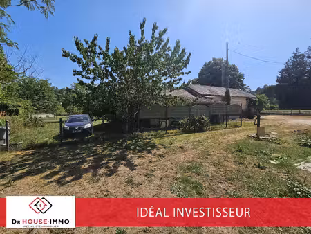 maison longère divisé en 3 appartements  24400 beauronne