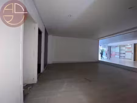 location locaux professionnels 55 m² à toulouse (31000)  1 323 €
