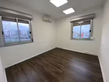 location locaux professionnels 90 m² à toulouse (31000)  1 090 €