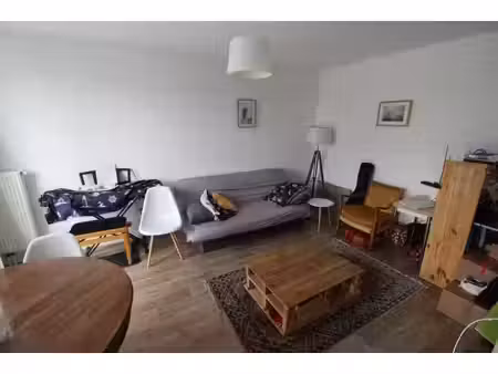 location appartement 3 pièces 61m²