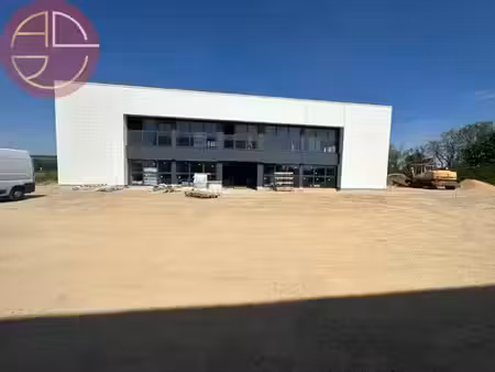 location locaux professionnels 2000 m² à montauban (82000)  28 354 €