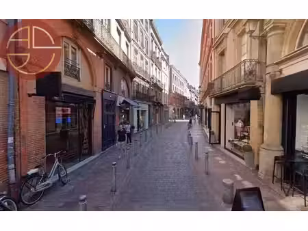 location locaux professionnels 52 m² à toulouse (31000)  2 791 €