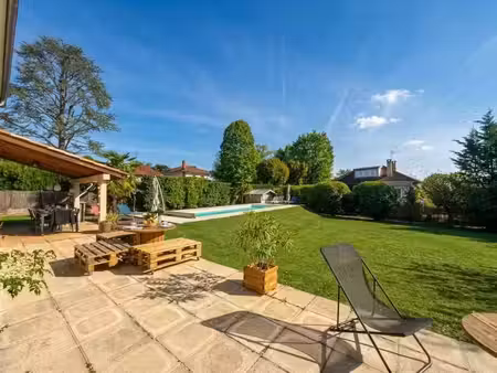 maison 5 chambres  piscine et grand jardin – champagne-au-mont-d’or