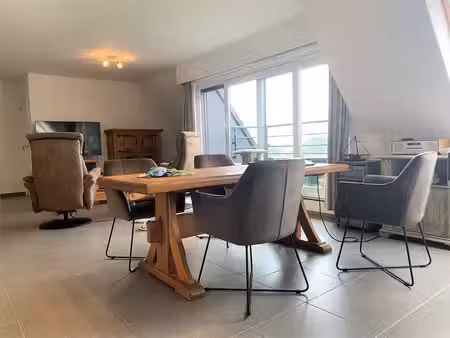 instapklaar dakappartement met 2 slaapkamers + garage