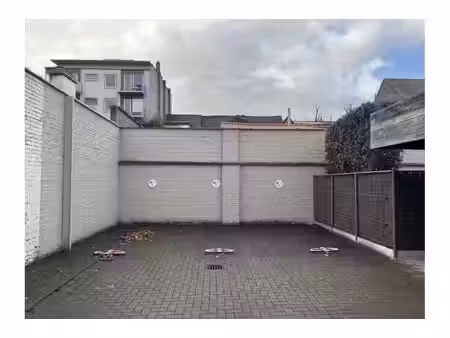 parking à louer à wagenmakersstraat 2 courtrai (rbx14077)