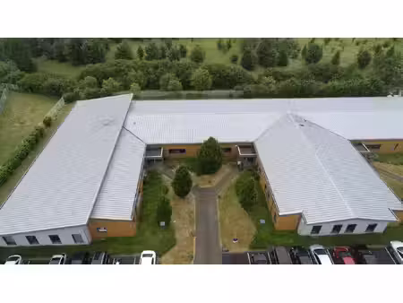 location local professionnel 357m²