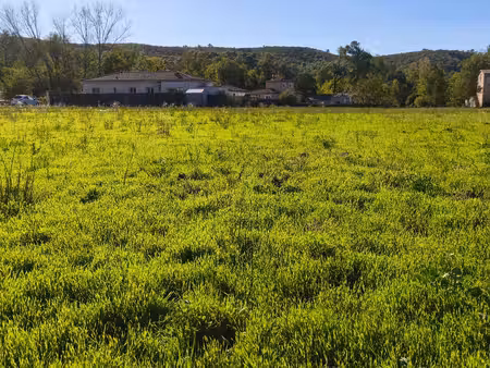 saint julien les rosiers  terrain constructible environ 830 m²
