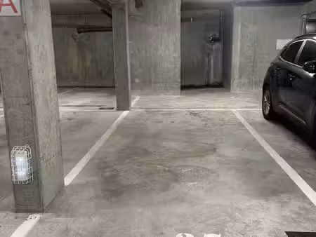 location parking rouen 76000