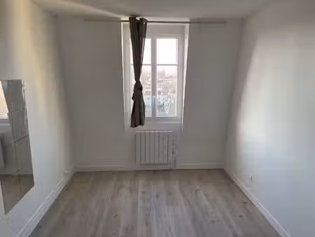 location appartement 1 pièce  18.13m²  issy