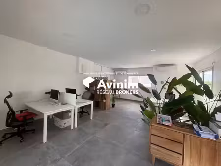 location bureaux baie mahault 97122 42m²