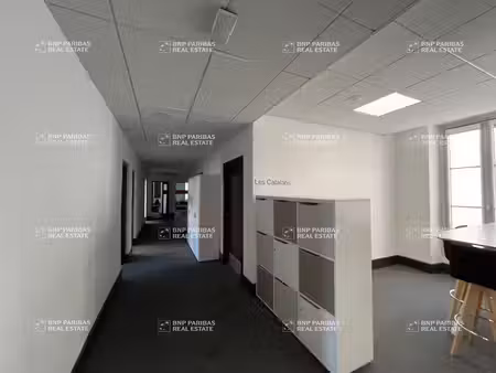 location bureaux marseille 13002 517m² à 1038m²