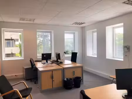 location bureaux montigny-le-bretonneux 78180 441m²