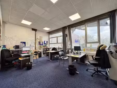 location bureaux montreuil 93100 240m²