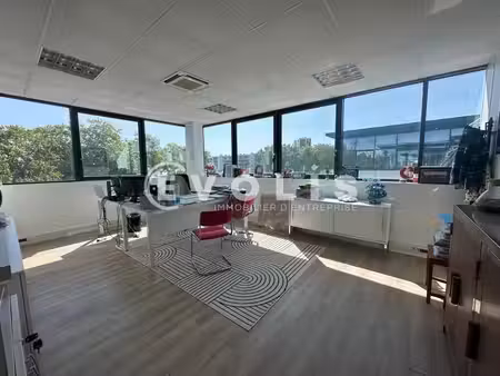 location bureaux 286m² à 587m²