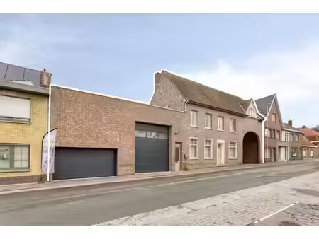 commercieel te koop in bellegem met 3 slaapkamers