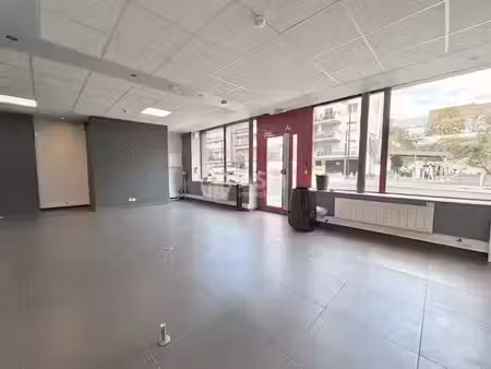 vente locaux professionnels 4 pièces 142 m² à courbevoie (92400)  546 000 €