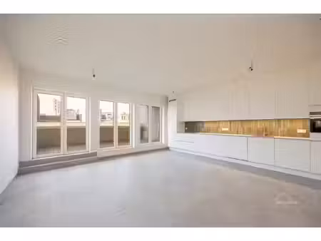appartement te koop in berchem met 1 slaapkamer