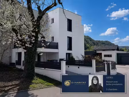 entre maison et loft dans un esprit familiale superbe rénova