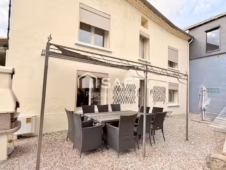 maison de village  vue sur les collines  jardin