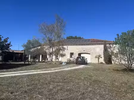 vente maison 3 pièces 110 m² à cellefrouin (16260)  156 600 €