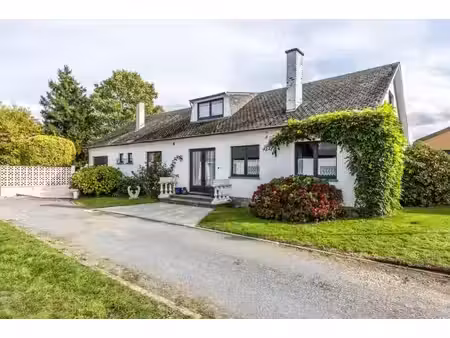 maison à vendre à avenue de falichamp 15 jambes (vbe77714)