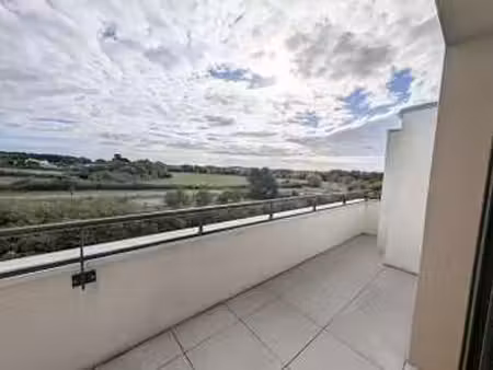 vente appartement 3 pièces à saint-gilles-croix-de-vie (85800) : à vendre 3 pièces / 62m² 