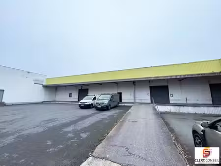 location entrepôt saint etienne du rouvray 76800 2600m²