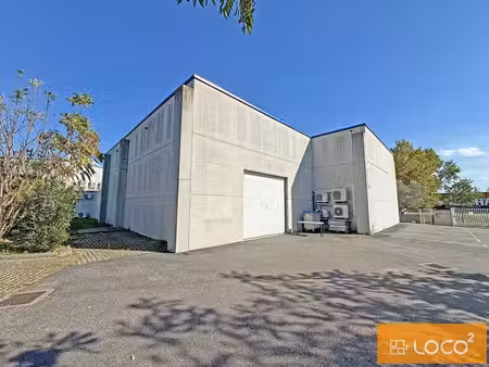 location entrepôt 800m²