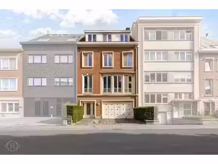lichtrijke  te renoveren herenwoning met epc b