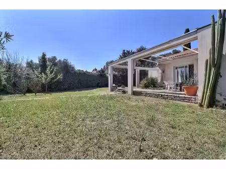 vente villa 5 pieces 169 m2 sur 950 m2 de parcelle