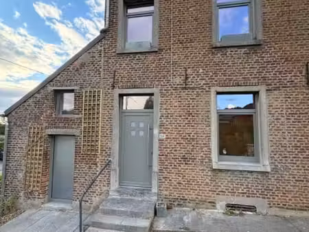 magnifique maison 3 façades au calme 