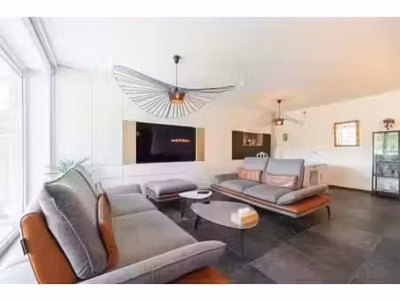 magnifique appartement (2023) avec jardin  terrasse et 2 par