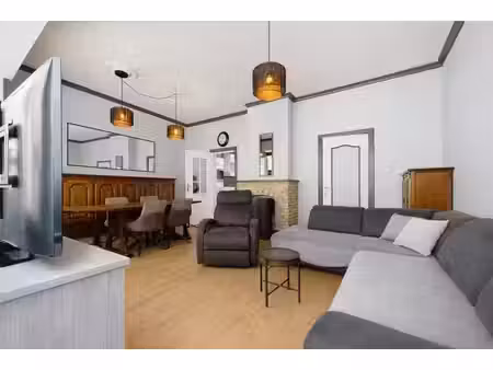appartement + entrepôt de 100m² situé proche du centre de mo
