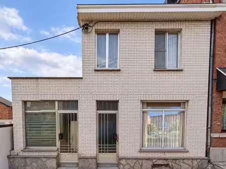 maison à rénover  3 chambres et jardin