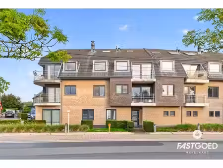 recent duplexappartement met terras en garage
