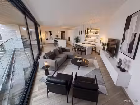 appartement neuf élégant au 1er étage avec 2 terrasses & 2 c