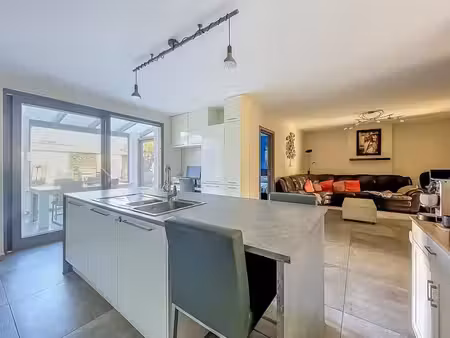 tres bel appartement rdc 2 chambres avec jardin