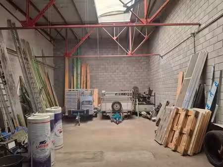 bel entrepôt à louer à huy (115 m2 + mezzanine 20 m2)
