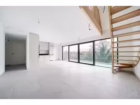 appartement te koop in court-saint-étienne met 3 slaapkamers