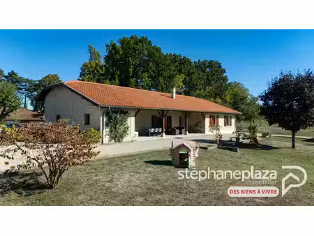 maison plain-pied de115 m² - 3 chambres - nombreuses annexes et dépendances à confrancon