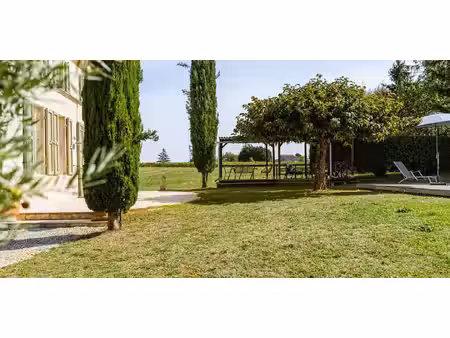 maison avec piscine et jardin pons (17)