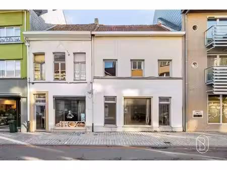 bien commercial avec maison